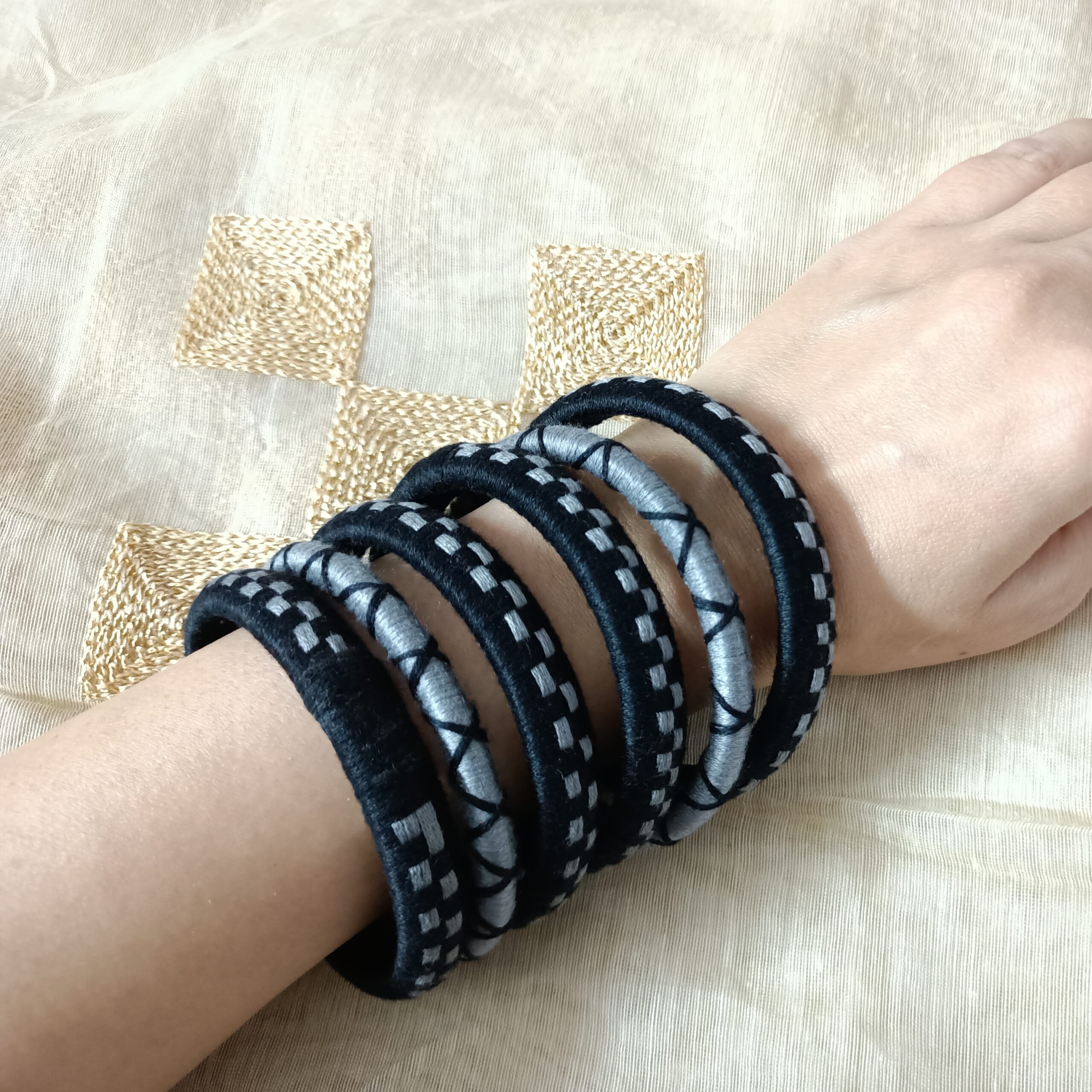 Suchi Bangles- Black & Gray| Cyan & Yellow