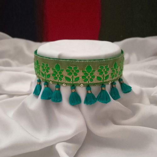 Green buti choker