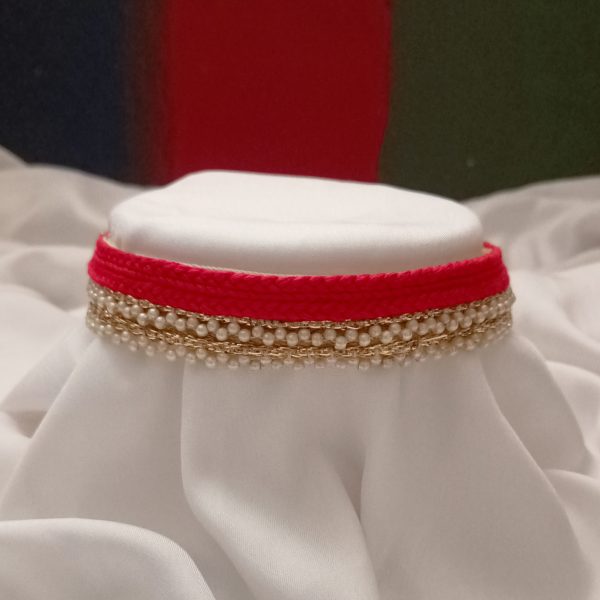 medani red choker with peals