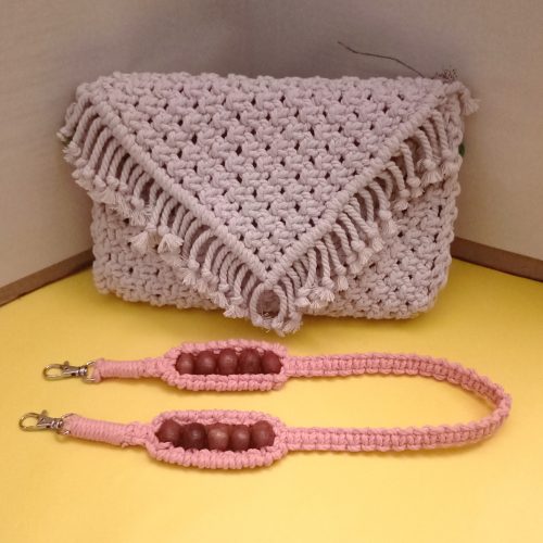 macrame front image (2) peach macramé brown beaded strap