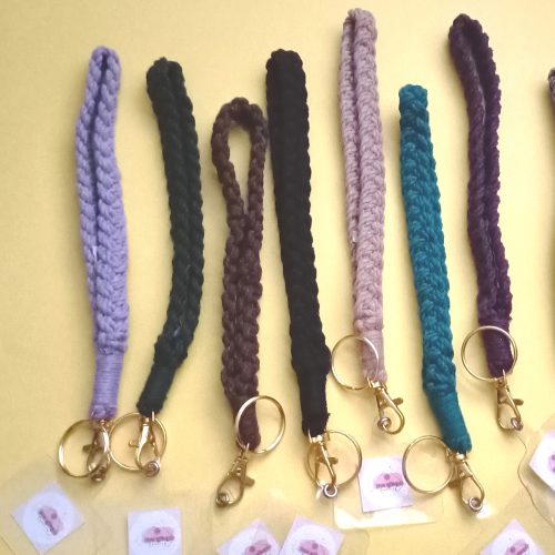 mobile holder front (1) Mobile holder mini macramé - combo