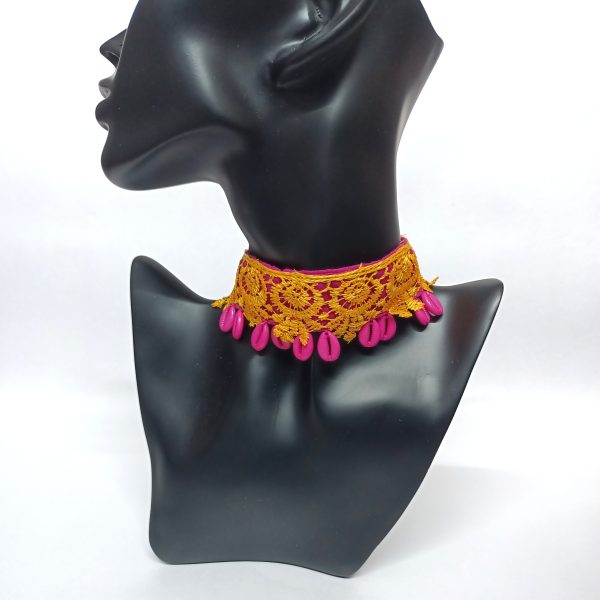 yellow embrodary lace choker (3) Yellow embroidery lace choker - pink cowries