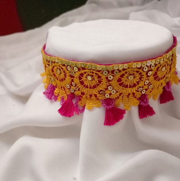 Yellow Sitra embroidery lace choker
