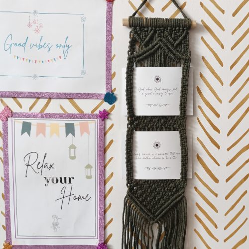 2 photo frame hangers (1) Mini wall photo frame (6inch x 4inch) -macramé - Olive Green Color